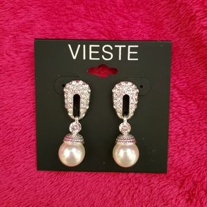NWT Pearl & Rhinestone Earrings